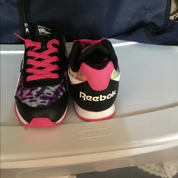 Youth 5.5/ women's 7-7 1/2 - Picture 2 of 3